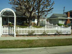 vinyl-picket-fence-panels